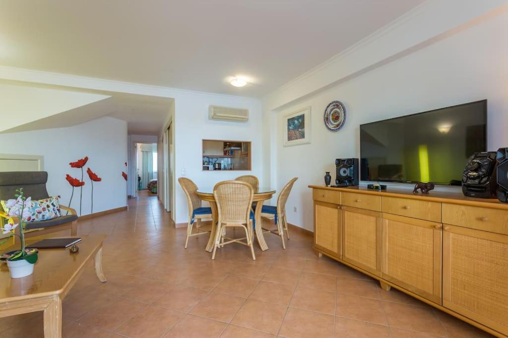 With View To The * Cabanas De Tavira
